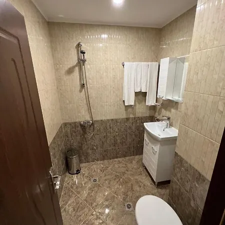 Апартамент комплекс “шадравана”